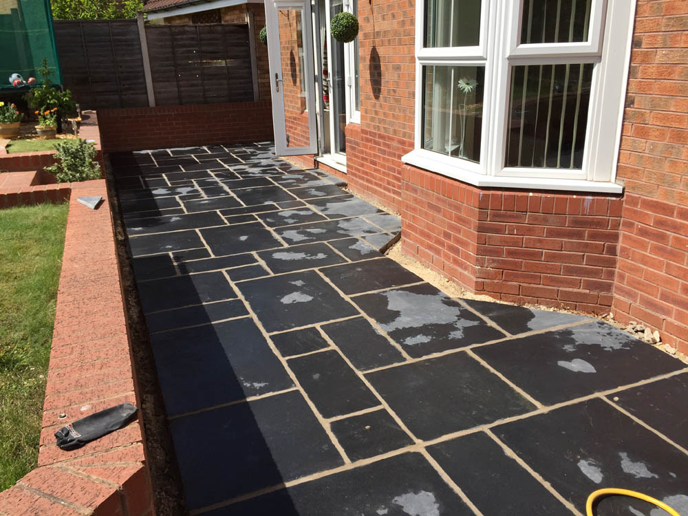 Patios Worksop, Paving Worksop and Slabbing Worksop - Free Quotes and Guarantees